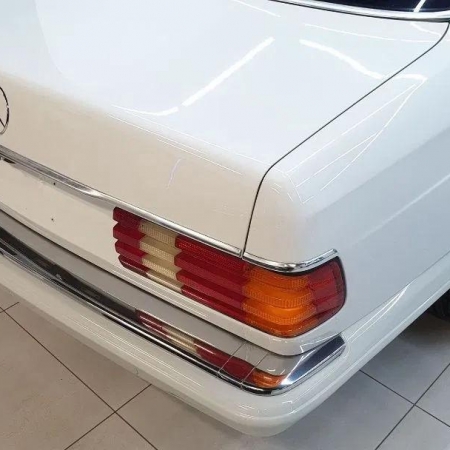  Mercedes sec560 1990 biały z czerwonym wnętrzem