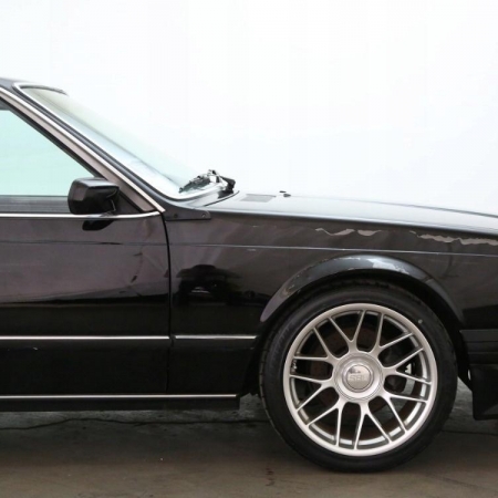 BMW M6 E24