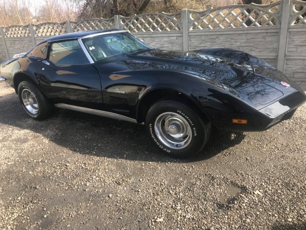 Chevrolet Corvette w trakcie prac renowacyjnych