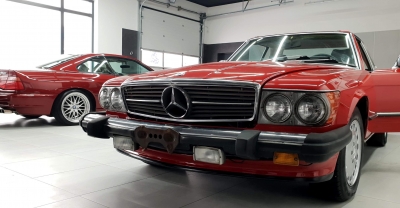 Mercedes SL560 Red after renovation